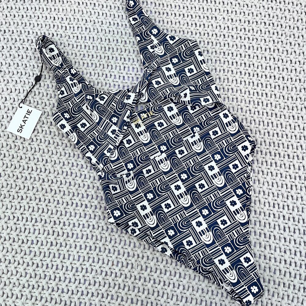 Skatie• ‘Chloe’ One Piece In KILAUEA - Picture 2 of 12